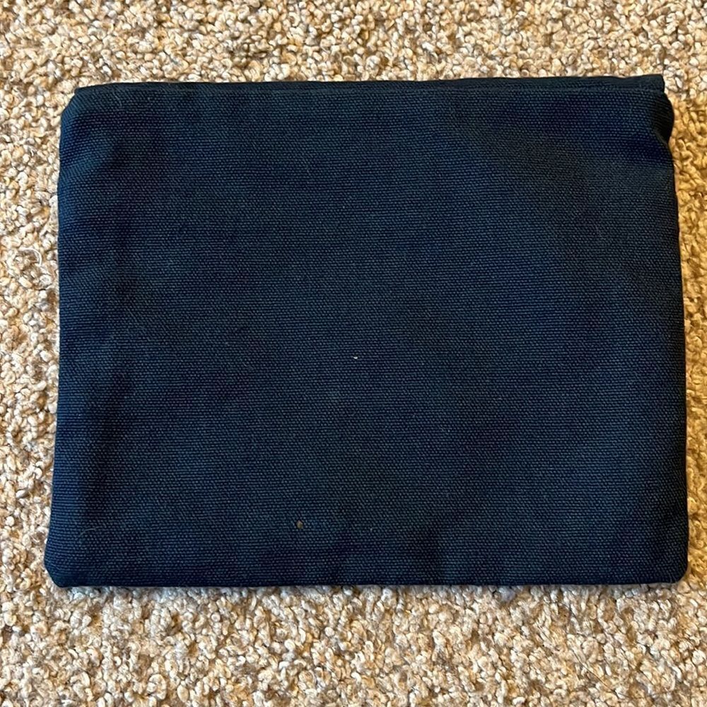 Small Pouch  - Picture 2 of 8